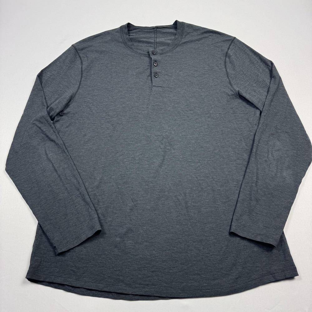 Lululemon Henley Shirt Mens Extra‎ Large Gray Long Sleeve Button Athletic Logo